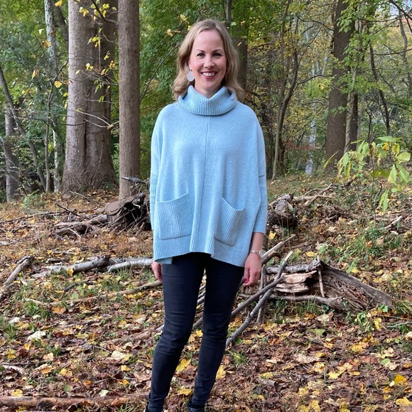 Meet your Posher, Elizabeth - Picture 2 of 2